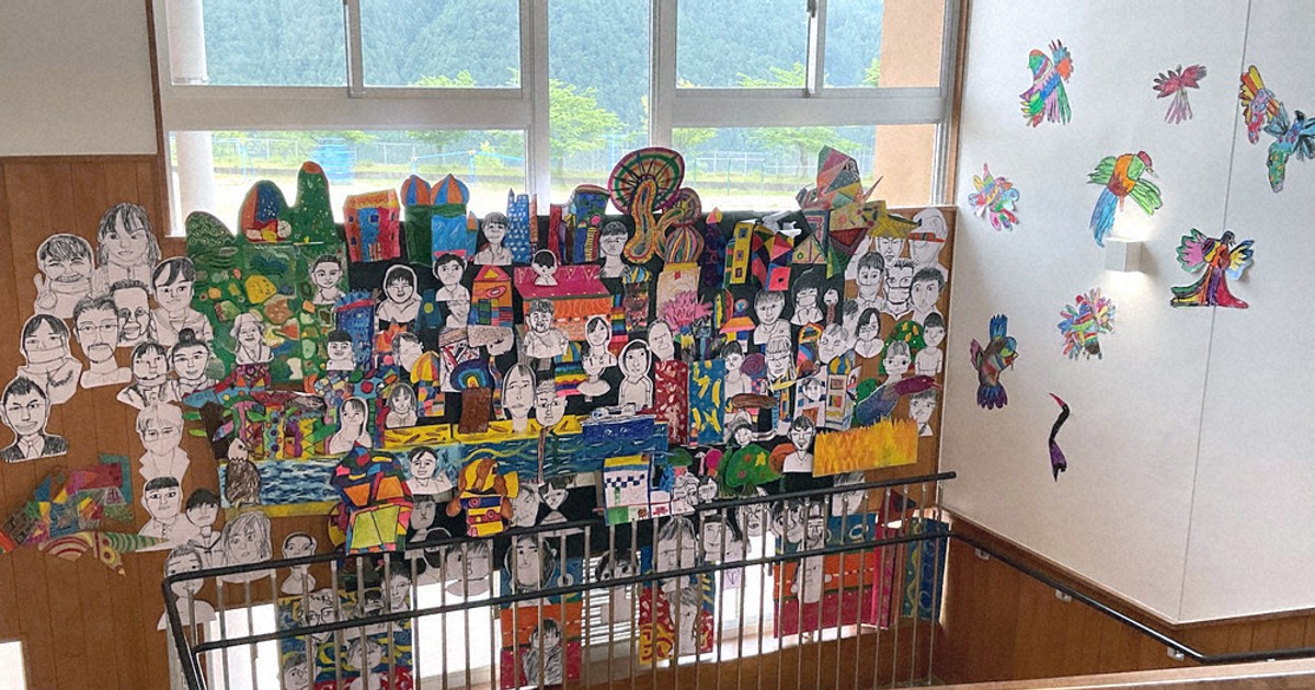 私たちの村の絵、一つのアートに 奈良の小中学生、先生は