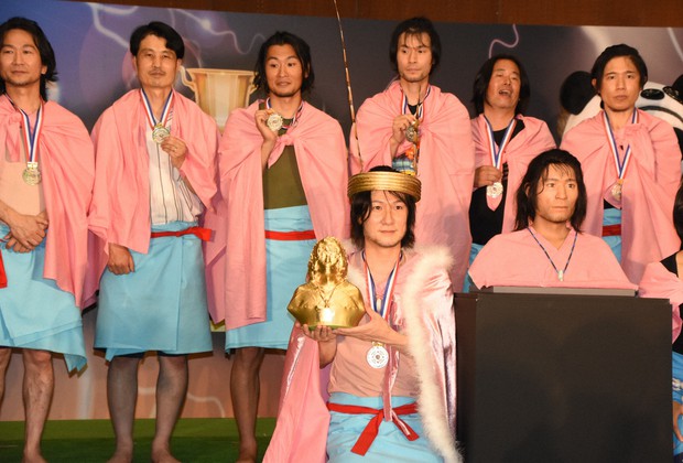 Medical goods salesperson wins ancient Japan's Yayoi man look