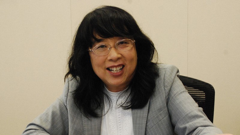 毎日新聞のインタビューで「当面の最大のリスクは円安」と語る日本総研の河村小百合主席研究員=東京都品川区で2022年5月、川口雅浩撮影