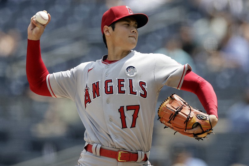 【非売品】大谷翔平、伝説の1日、ダブルヘッダー完封＆2HR ボーナスカード 非売品】大谷翔平、伝説の1日、ダブルヘッダー完封＆2HR ボーナス