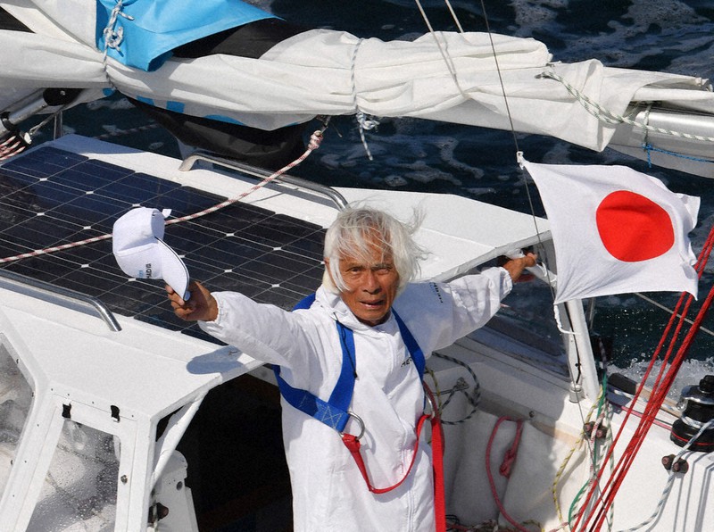 世界最高齢、単独無寄港 83歳堀江さん、太平洋横断 | 毎日新聞