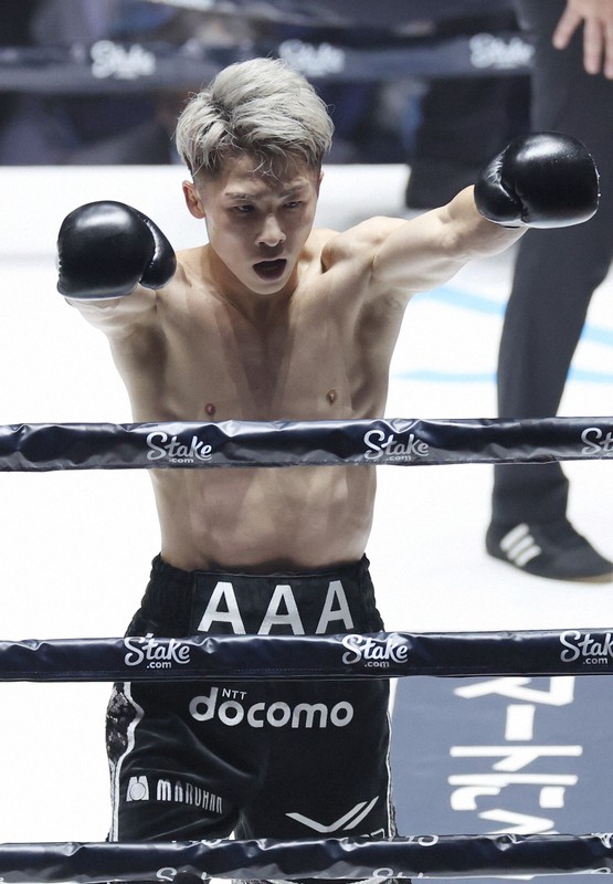井上尚弥が勝利 日本選手初の3団体王座統一 [写真特集2/13] | 毎日新聞