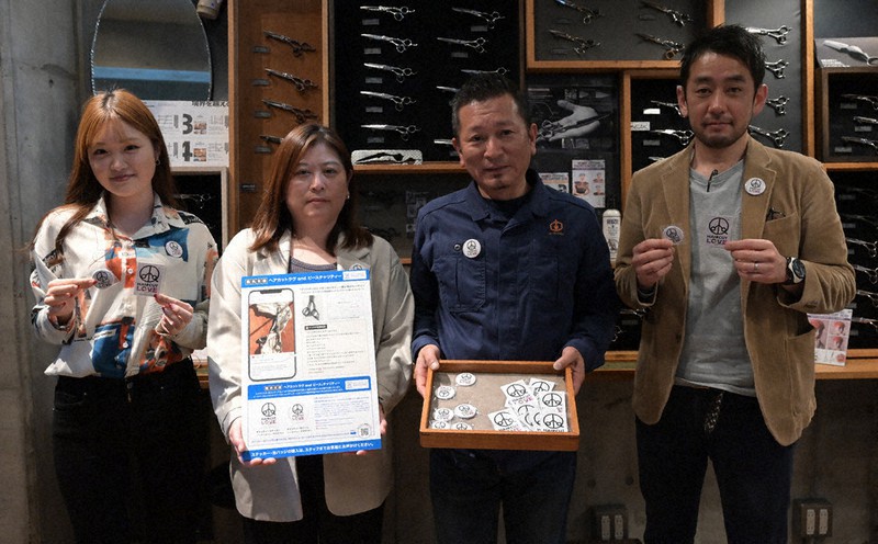 ウクライナ侵攻 焼けた理美容ハサミが伝えたもの（その2止） 支援の輪