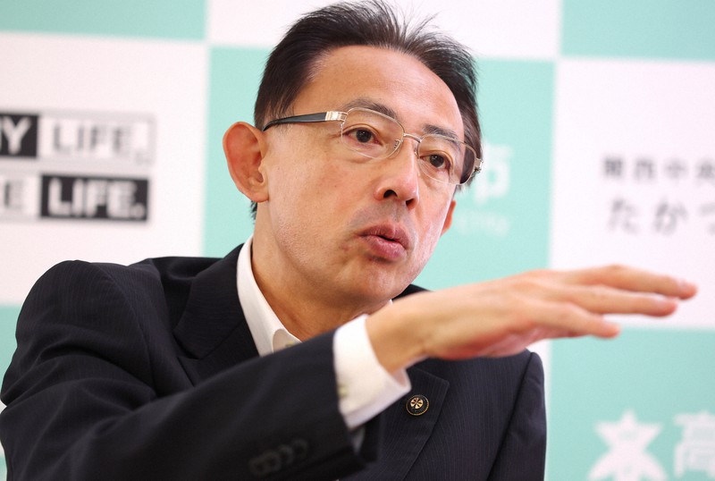 大阪北部地震の当時の状況について話す浜田剛史高槻市長=大阪府高槻市で2022年6月7日、梅田麻衣子撮影