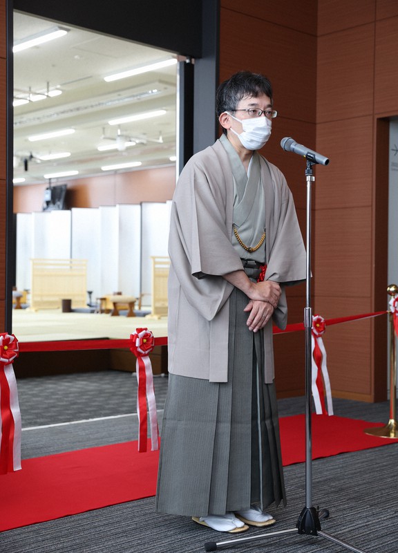 佐藤 聡太さま専用 藤井聡太王将の名人戦A級順位戦始まる 名古屋対局場こけら落とし