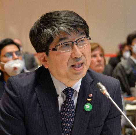 核兵器禁止条約の初の締約国会議で演説する長崎市の田上市長=ウィーンで2022年6月21日