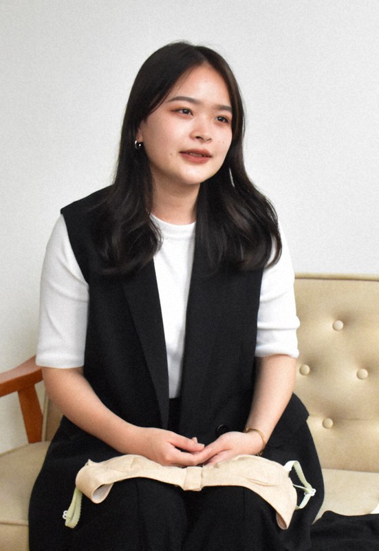 「下着を通して性が多様であることを表現したい」と話す安藤晶美さん=福岡市で2022年6月6日午後5時10分、竹林静撮影