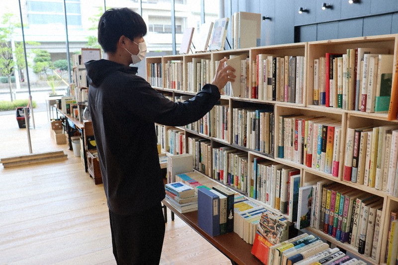 9店5000冊、多彩に 津で古本市 「ホンツヅキ三重」 ／三重 | 毎日新聞