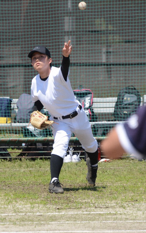 今夏の全国高校野球選手権愛知大会に連合チームの一員として出場する愛知県立豊川特別支援学校の林龍之介さん=東京都国立市の都立第五商業高で2022年5月28日午前10時2分、尾形有菜撮影