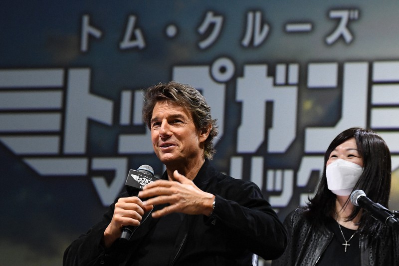 トップガン トム・クルーズ & ジェリー・ブラッカイマー 直筆サイン入り写真　S 7月3日で還暦 「トップガン」にかけたトム・クルーズの熱 [写真特集1/7