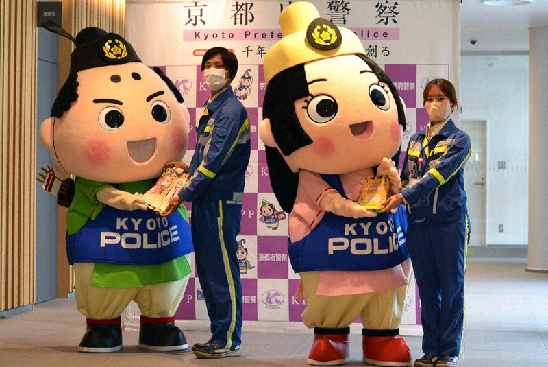 特殊詐欺被害防ごう！府警に協力 NTT西日本グループ会社、チラシ配布