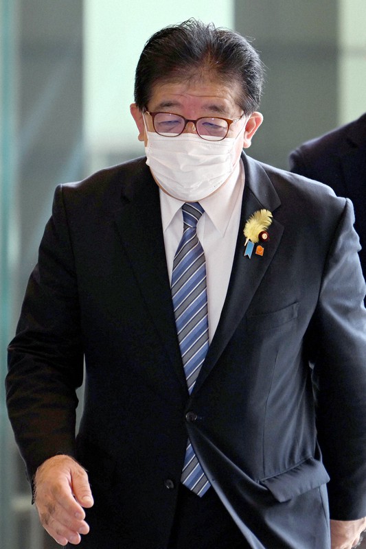 閣議のため首相官邸に入る金子恭之総務相=東京都千代田区で2022年7月5日午前8時40分、竹内幹撮影