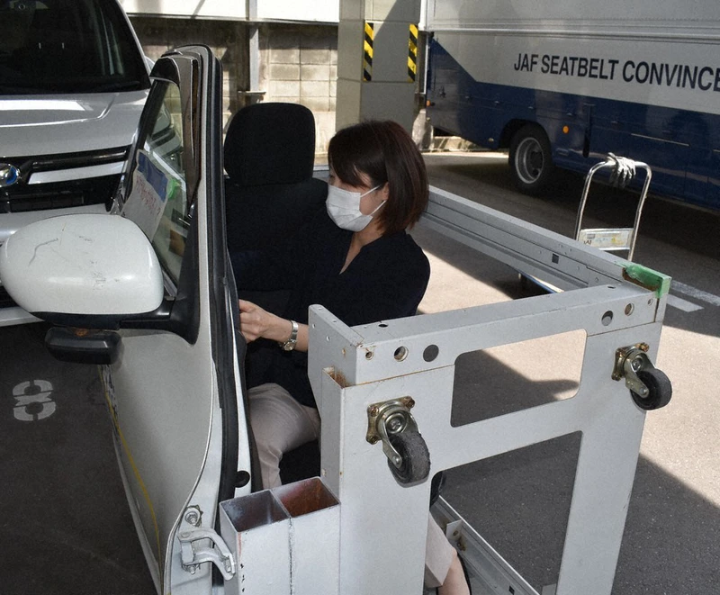 水深60cmで水圧50kg 冠水した車のドア開かず 命を守る手段は 毎日新聞