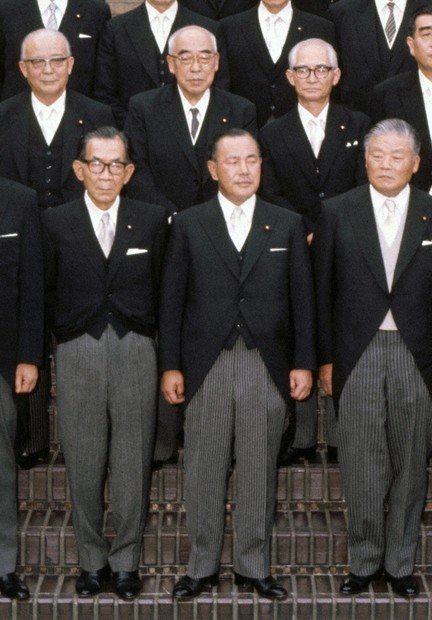 田中角栄氏首相就任50年／中 組閣「列島改造」に着手 秘書官続投、異例