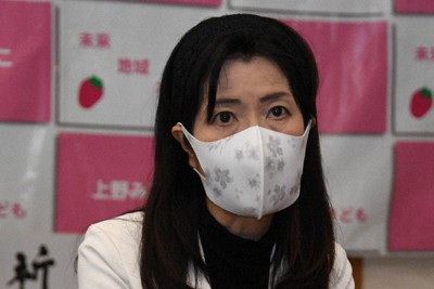 3期目の抱負などを語る上野氏＝宇都宮市塙田2で2022年7月11日、玉井滉大撮影