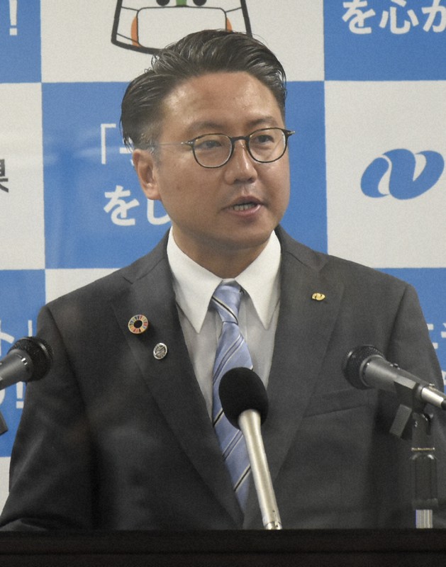 IR区域整備計画の提出について説明する長崎県の大石賢吾知事=長崎市の県庁で2022年4月26日午後2時17分、高橋広之撮影