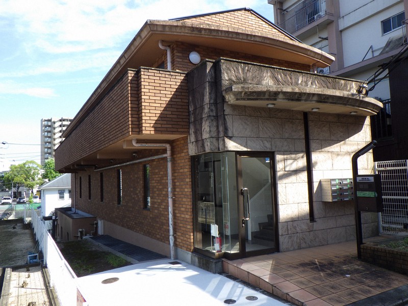女子学生寮「アシェル八事」として来春オープンする元社員寮=名古屋市昭和区で2022年7月20日午後3時8分、荒川基従撮影