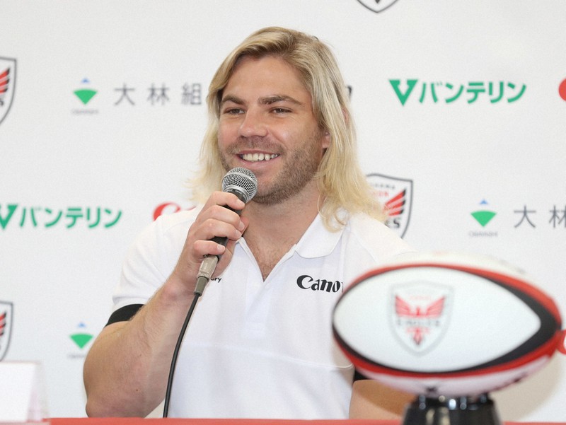 ラグビー南ア代表デクラーク「ベストなチームに」 横浜キヤノン入団