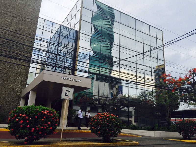 ロシアは私の死を望んでいる パナマ文書の提供者が報復危惧 毎日新聞