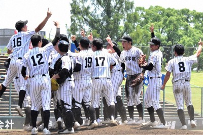 全国高校野球 熊本大会 九州学院に夏切符 7年ぶり 秀岳館を完封で降す