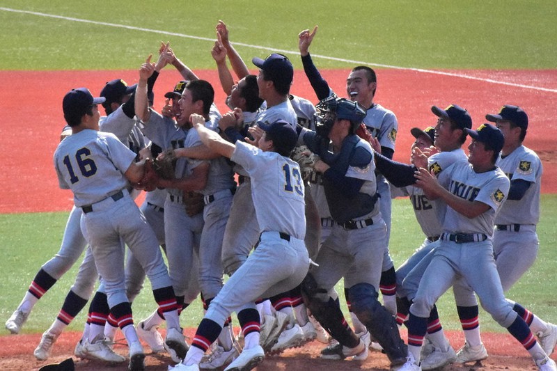 宮城県強豪 仙台育英高校野球部長袖Vジャン 甲子園｜スポーツ、レジャー