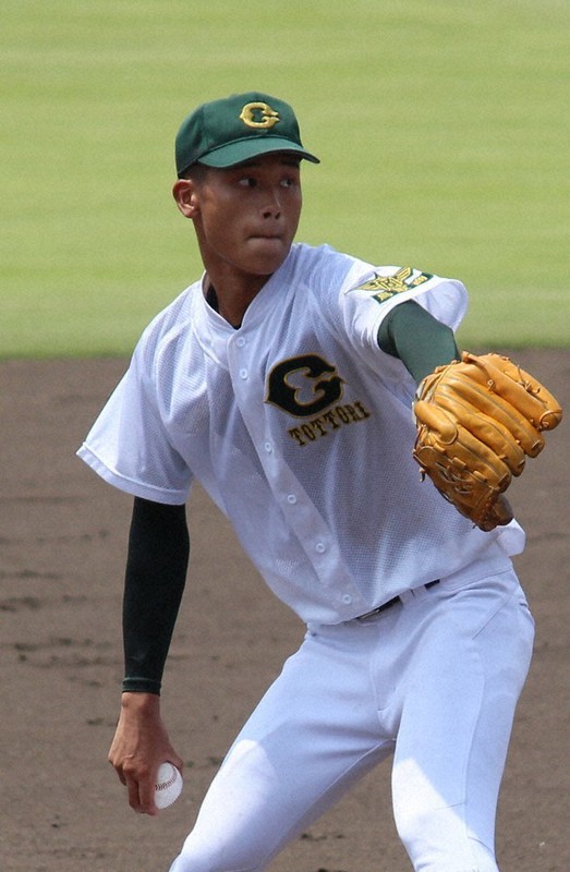 全国高校野球 鳥取大会 鳥取商、11年ぶりの夏 延長十四回、逆転