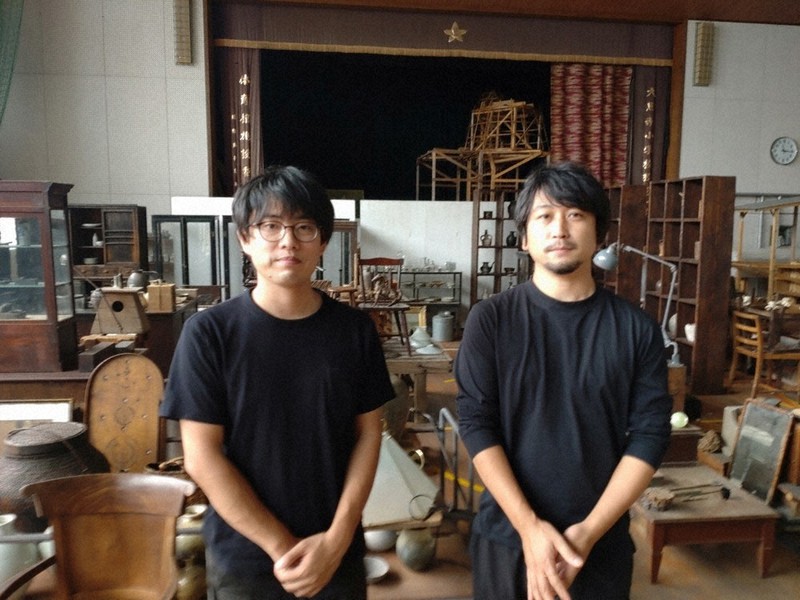 清朝後期　玉石彫刻　お香たて　民藝 清朝後期 玉石彫刻 お香たて 民藝 A silver-inlaid bronze figure of