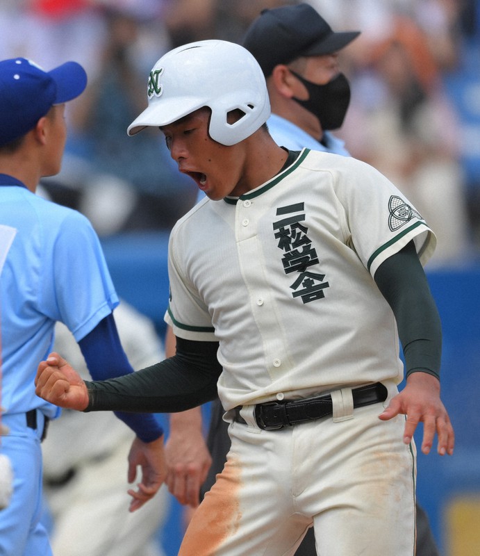 二松学舎大付が2連覇 高校野球東東京大会決勝 [写真特集1/14] | 毎日新聞