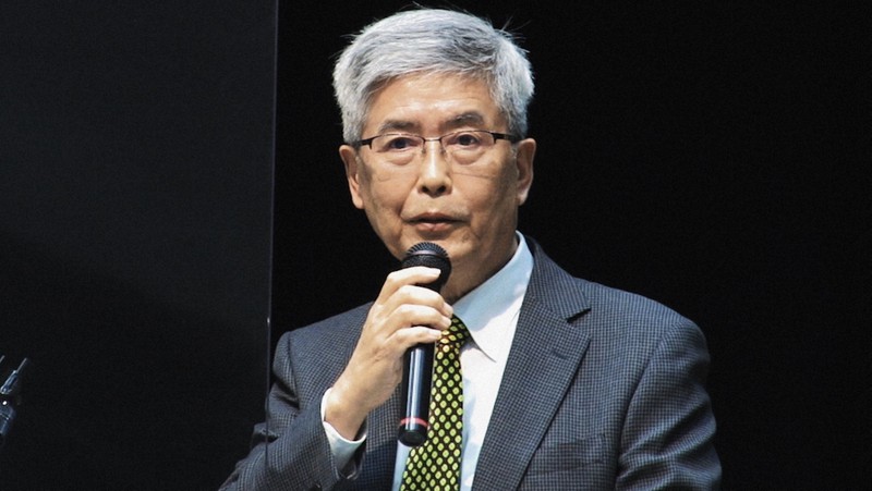 映画「原発をとめた裁判長 そして原発をとめる農家たち」の一場面。講演で語る元裁判長の樋口英明さん