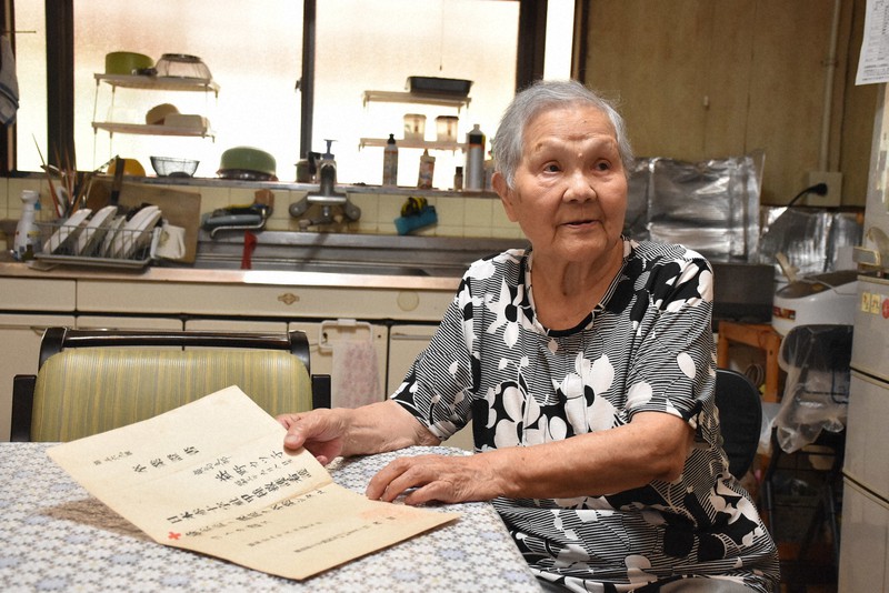看護師の見習い時代を振り返る生田カツ子さん=島根県津和野町で2022年7月22日午前11時41分、松原隼斗撮影