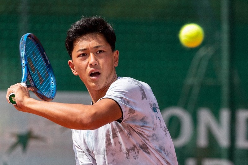 2021年7月にスイスで行われた大会でプレーする小田凱人選手。今季からプロ選手として4大大会に本格参戦しているⒸgallay