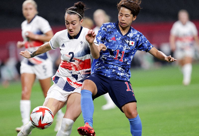 ワールドスポーツの扉 日英女子サッカー 12歳の壁 解決へ ディズニーと育成改革 毎日新聞