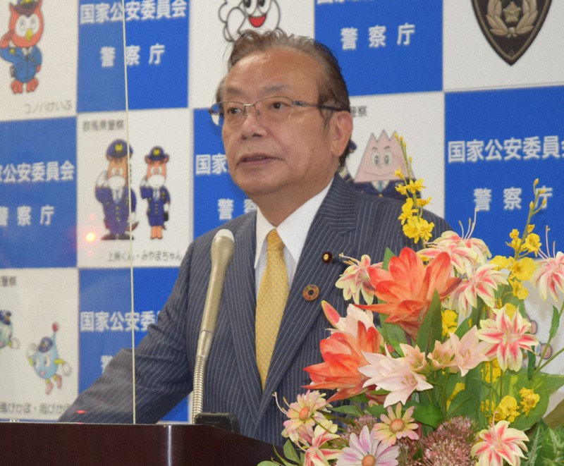 就任記者会見で抱負を述べる谷公一国家公安委員長=東京都千代田区で2022年8月10日午後9時32分、松本惇撮影
