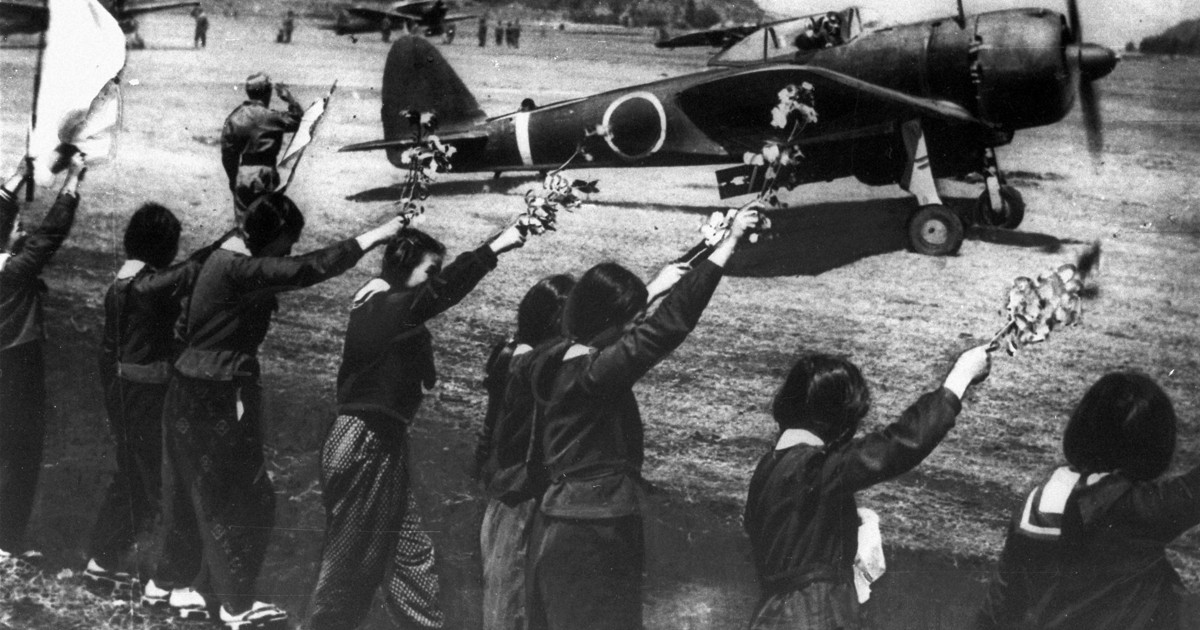 写真集 特別攻撃隊 カミカゼ 上 昭和19年10月~20年3月: 写真集 陸・海軍特別攻撃隊