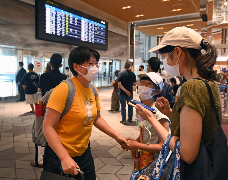 良いリフレッシュに 3年ぶり行動制限ないお盆 Uターンがピーク 写真特集1 8 毎日新聞