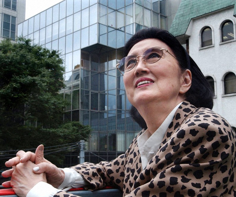【中古】森英恵 1960‐1989 森英恵さんがデザインしたイス、テーブル、食器、じゅうたんなど=1976