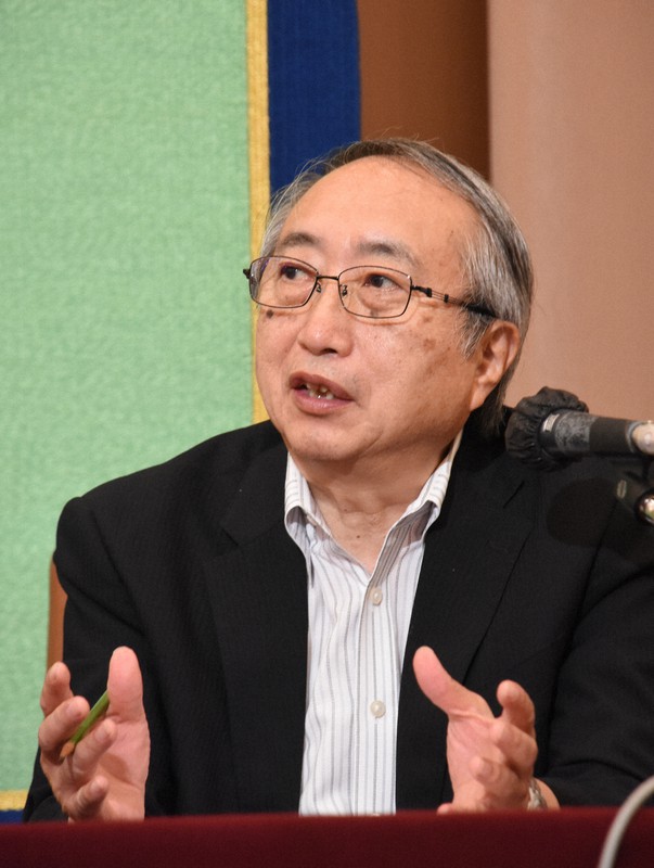 岡部信彦氏=東京都千代田区で2020年6月、金秀蓮撮影