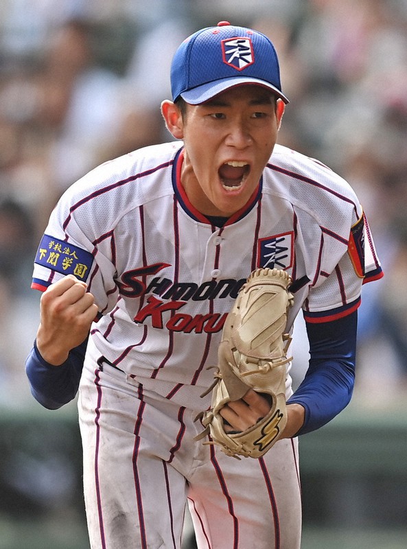 揺れる球場に動じず 下関国際・仲井、130球の好救援 夏の甲子園 | 毎日新聞