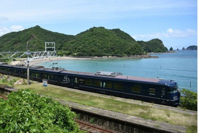 紀南方面を運行するウエストエクスプレス銀河＝JR西日本提供