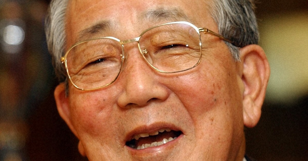 京セラ創業者の稲盛和夫さん死去 [写真特集1/23] | 毎日新聞