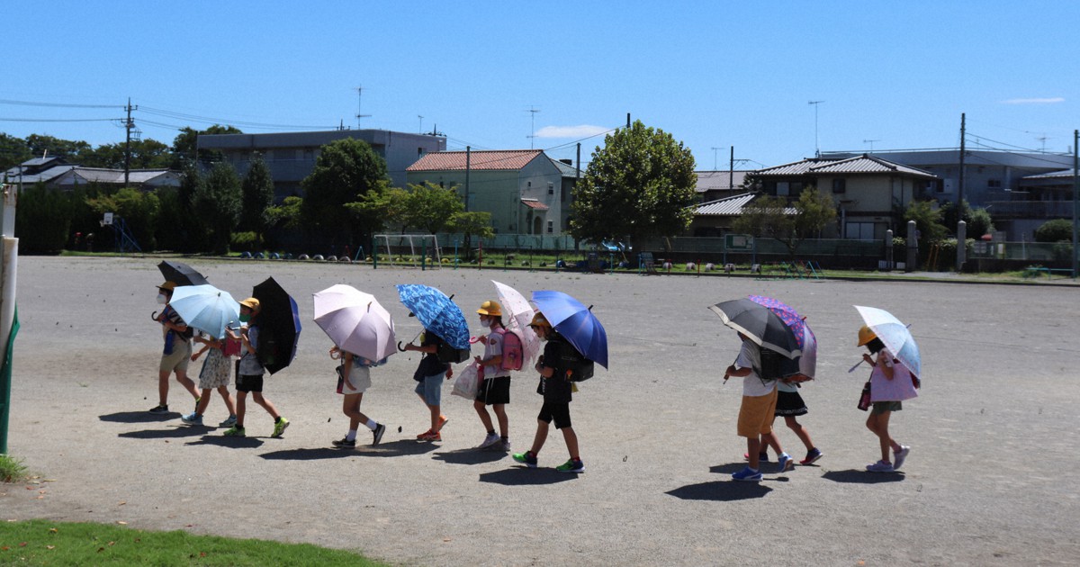 雨傘OK、日傘NG」小学校の“ダブスタ” 熱中症防げるのに… | 毎日新聞