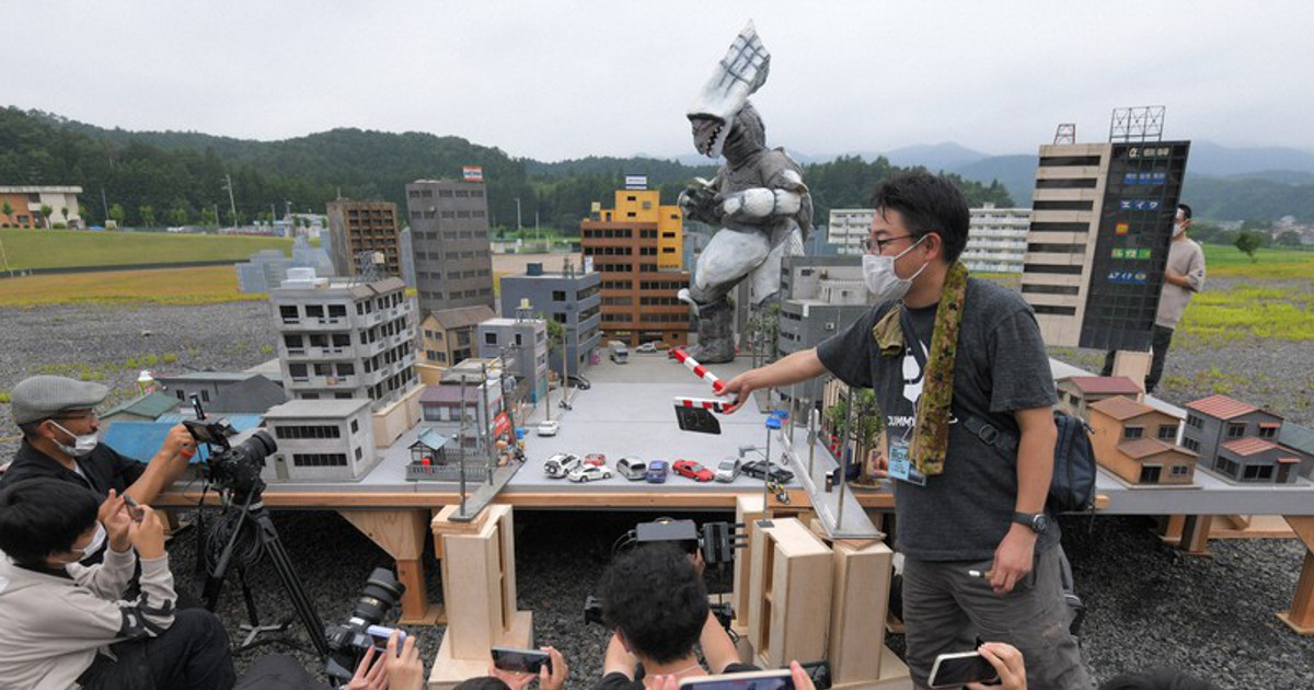 In Photos Students get handson special effects filmmaking experience