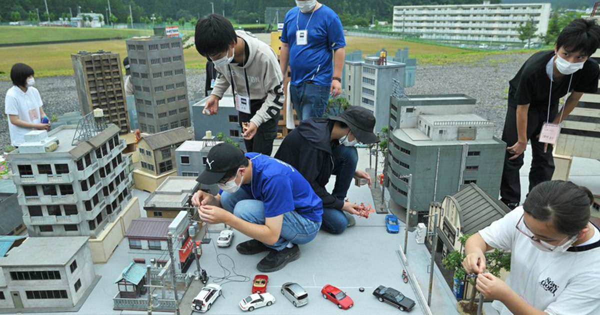 In Photos Students get handson special effects filmmaking experience