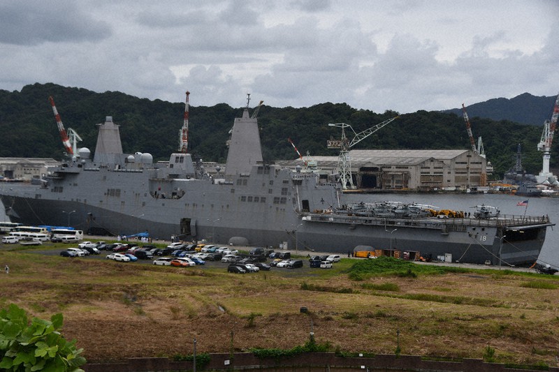 米軍揚陸艦が寄港 海自舞鶴基地、「休養目的」 ／京都 | 毎日新聞