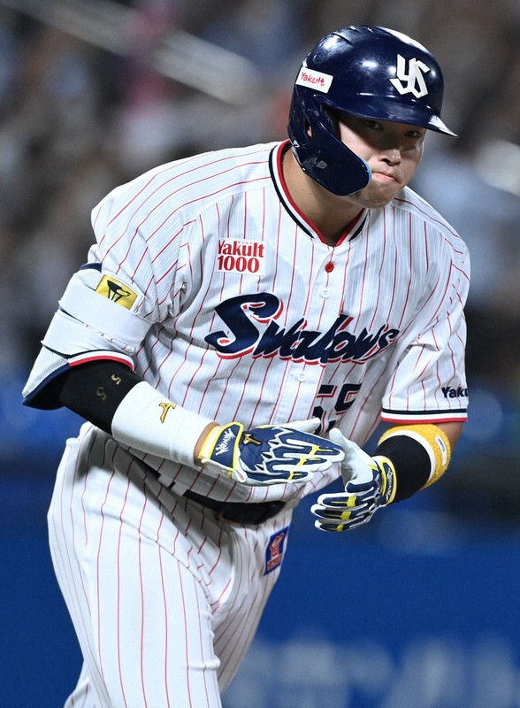 プロ野球 ヤクルト－巨人戦 ヤクルト・村上宗隆 55号本塁打 [写真特集1