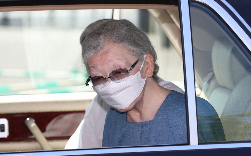 上皇后美智子さま、「深部静脈血栓症」の検査 宮内庁病院で | 毎日新聞