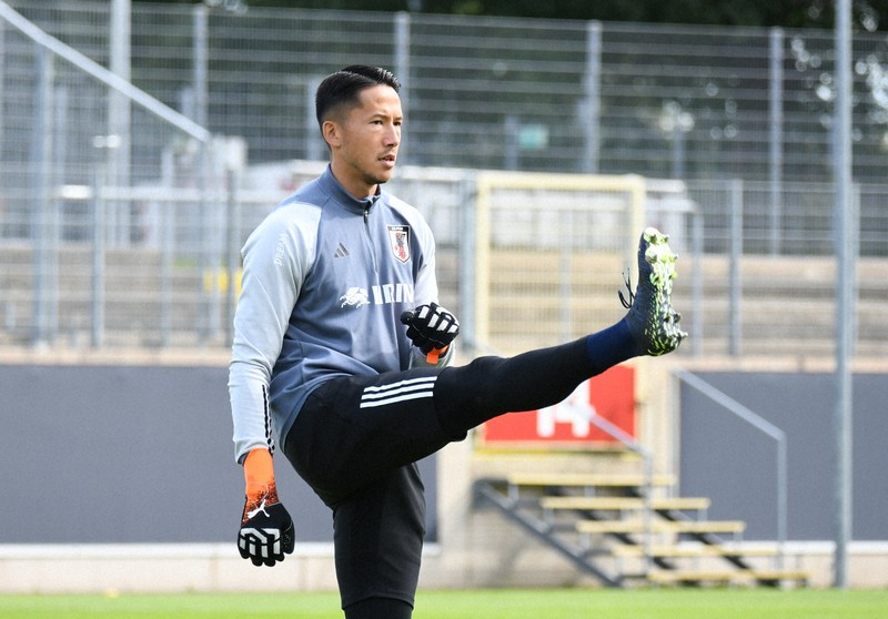 GKシュミットがPK防ぐ サッカー日本代表・エクアドル戦 | 毎日新聞