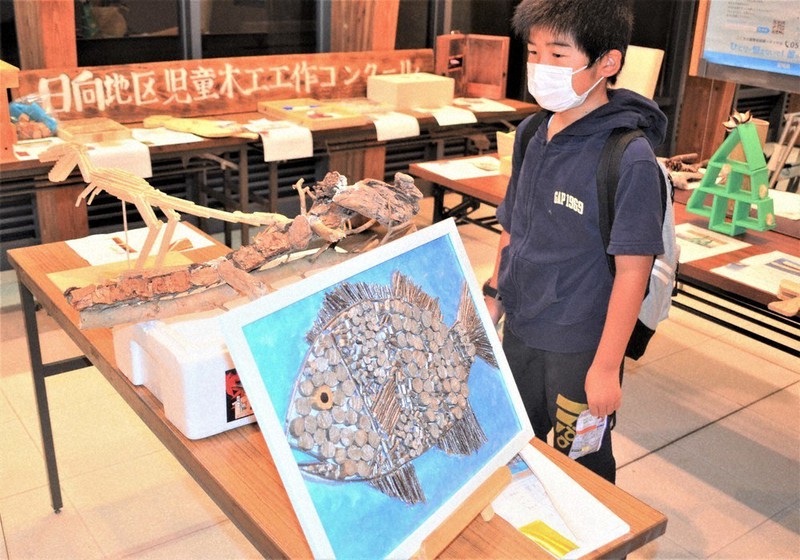 木の魅力感じて 日向で児童木工コン作品展 宮崎 毎日新聞