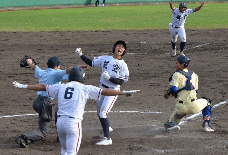 秋の高校野球:県大会 日本航空石川がV 第3代表は遊学館 /石川 毎日新聞 秋の高校野球:県大会 日本航空石川がV 第3代表は遊学館 /石川 毎日新聞