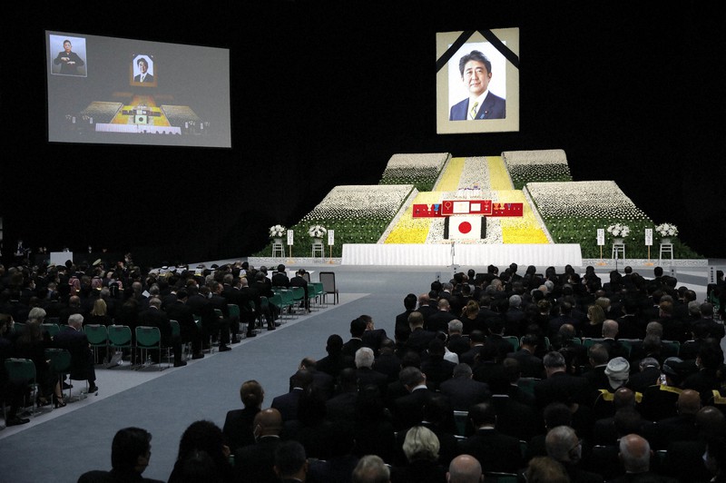 多くの参列者が集まった安倍晋三元首相の国葬会場=東京都千代田区の日本武道館で2022年9月27日午後1時33分、宮武祐希撮影